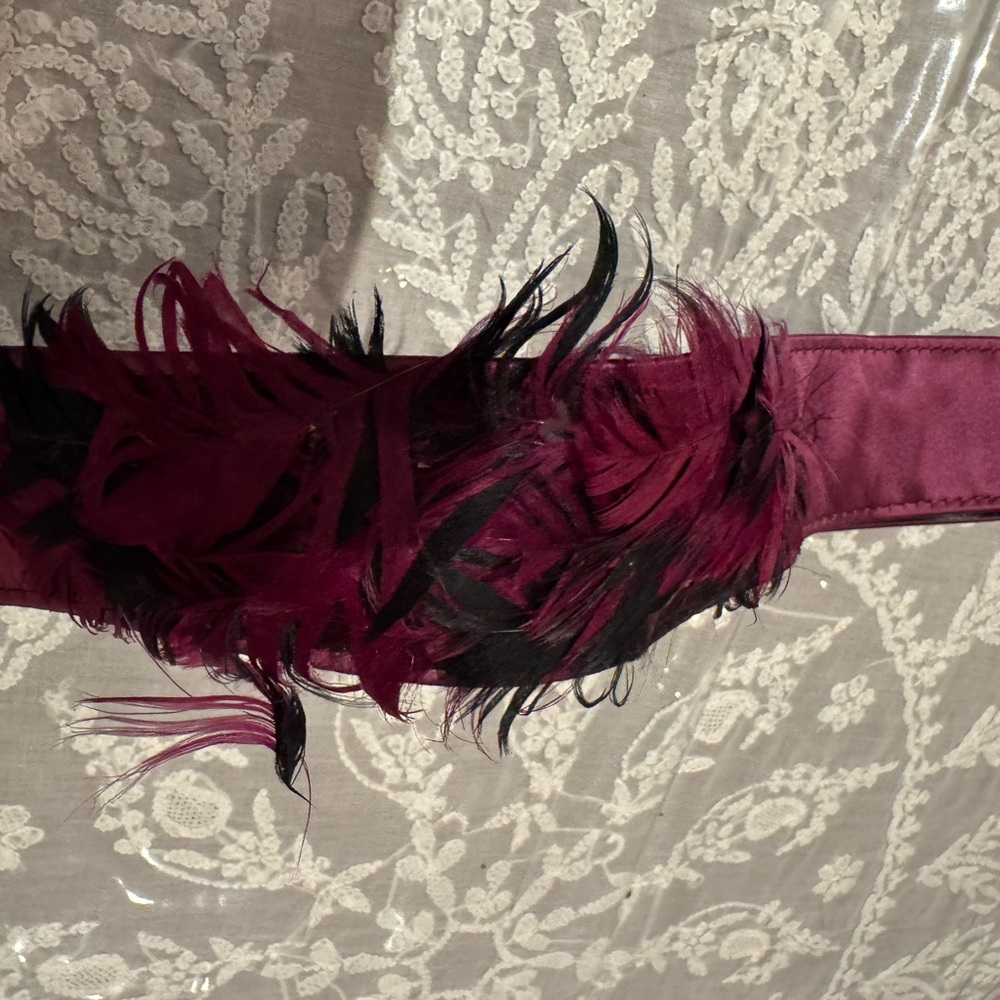 ❤️ Alberta Ferretti Feathered Belt - Black and Purple. Made in Italy.